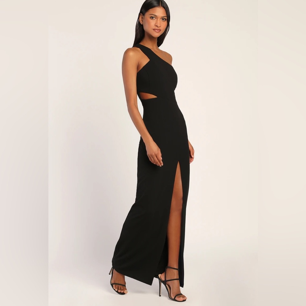 Lulus single shoulder, cut out maxi dress with a front slit